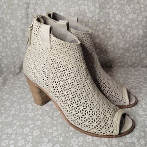 Vero Cuoio Keb Preforated Open Toe Heels